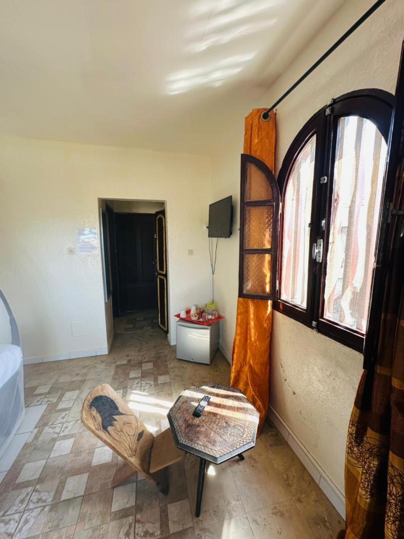 Riad côté jardin Saly Exterior foto